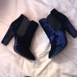 Blue velvet boots